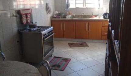 Casa para Venda em Limeira, Vila Queiroz, 2 dormitórios, 2 banheiros, 4 vagas