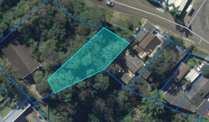 Terreno à venda na Rua Lauro Mallin, 237, Cascatinha, Curitiba, 603 m2 por R$ 530.000