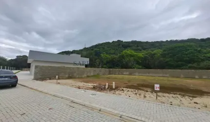 Terreno em condomínio fechado à venda na Rua Engenheiro Nelson Veloso, Prainha, Baía, Guaratuba, 207 m2 por R$ 650.000