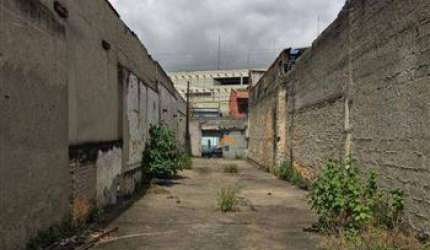 TERRENO COM 191 METROS A VENDA NO CENTRO DE SANTO ANDRÉ.