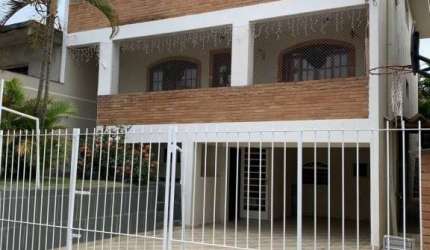 SOBRADO C/ 250M² C/ 04 DORMITÓRIOS SENDO 02 SUÍTES /  04 VAGAS