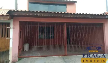 CASA C/ 175 M² / 02 QUARTOS SENDO 01 SUÍTE / 02 VAGAS