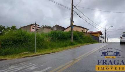 TERRENO DE ESQUINA C/ 271,99 M²