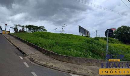 TERRENO DE ESQUINA C/ 260 M²