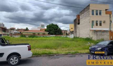 TERRENO DE ESQUINA C/ 252,27 M²
