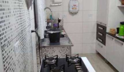 Casa térrea  com 2 dorms. em via pública Vila Santa Terezinha - Carapicuíba