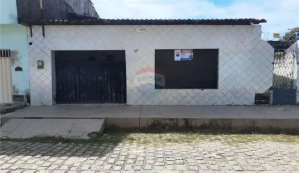 Casa venda de uma  com 123 m² de área útil, situada na Rua Flora Rica, 17, Conjunto Além Potengi - Pajuçara.