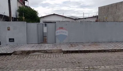 Encante-se com sua nova casa na Lagoa Azul!