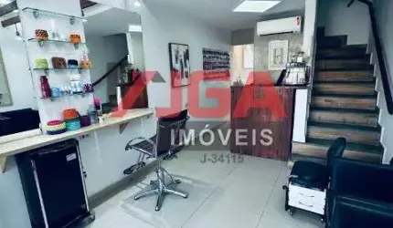 Sobrado todo reformado a venda no Campo Belo, ponto comercial