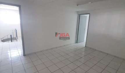 Galpão Comercial para Locação em São Paulo-SP na Vila Isa: 5 salas, 3 banheiros, 4 vagas, 380m² de área!