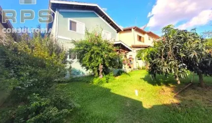 Casa à venda no bairro Cidade Satélite em Atibaia, nas imediações da Lucas, isolada, com 360m² de área total, 3 quartos, 3 banheiros e amplo quintal!