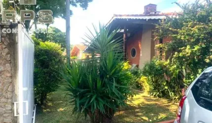 Casa térrea à venda na Vila Giglio,  6 quartos sendo 3 suítes,  edícula, piscina,  churrasqueira, amplo quintal gramado, lareira , 406m2 construída