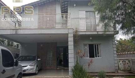 Sobrado em condomínio fechado com 5 quartos, pertinho da Al Lucas Nogueira