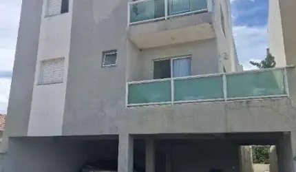 Apartamento residencial no Jd Cerejeiras, com 2 dormitórios, perto da principal avenida e rooftop com uma vista incrível.