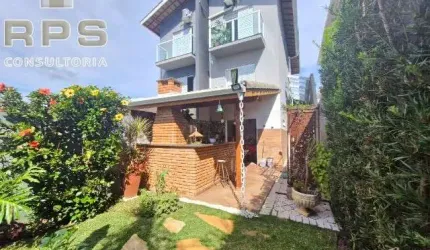 Casa a venda no Jardim Jaraguá em Atibaia, 3 suítes, Repleta de armários planejados, área verde integrada com espaço gourmet, muito aconchegante!