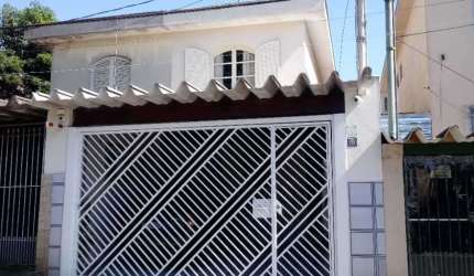 Sobrado 3 quartos, 2 vagas garagem e quintal - Ponte Rasa