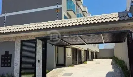 Sobrados novos na Vila Granada