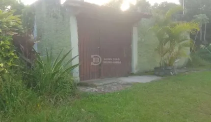 Sobrado a venda no Jardim Regina, Itanhaem - 3 dormitorios, 1 suite e 4 garagens
