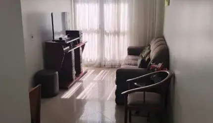 Apartamento a venda - 2 quartos e 1 vaga de garagem - Vila Carmosina