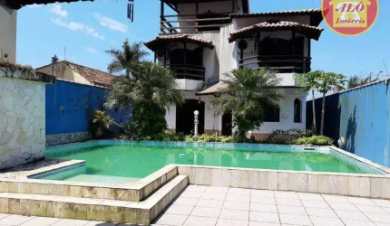 Sobrado com 6 dormitórios à venda, 327 m² por R$ 1.920.000,00 - Canto do Forte - Praia Grande/SP