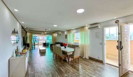 Sobrado com 3 quartos à venda, 451 m² por R$ 1.890.000 - Vila Guilhermina - Praia Grande/SP