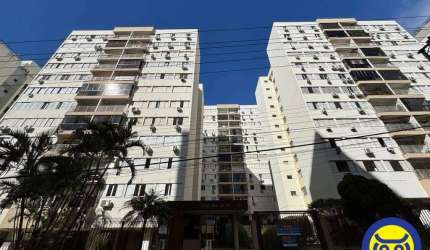 Apartamento com 3 dormitórios à venda com 97 m² no centro de Florianópolis