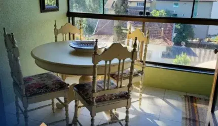 Imóvel para venda possui 153 metros quadrados com 3 quartos em Centro - Canela - RS