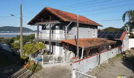 Casa frante mar Ubatuba