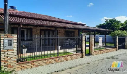 CASA  A 150MTS DA PRAIA