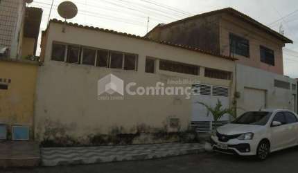 Casa Plana à Venda no Alvaro Weyne em Fortaleza/CE