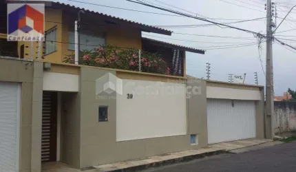 Casa Alto Padrão à Venda na Parquelândia em Fortaleza/CE