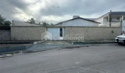 Casa a Venda no Pici- Fortaleza/CE