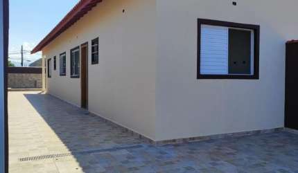 linda casa com piscina em itanhaem - sp