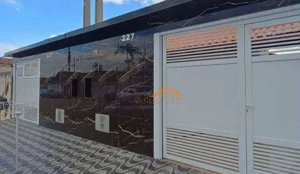 Casa com 2 dormitórios à venda por R$ 409.000,00 - Itaóca - Mongaguá/SP