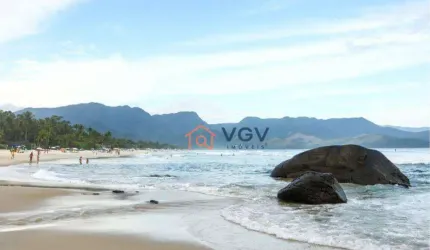 Village com 3 dormitórios à venda, 110 m² por R$ 2.200.000,00 - Camburi - São Sebastião/SP