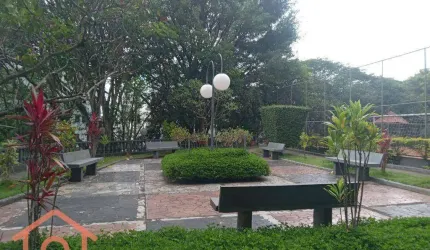 Apartamento a venda com 2 dormitorios enfrente ao pão de açucar do Jabaquara.