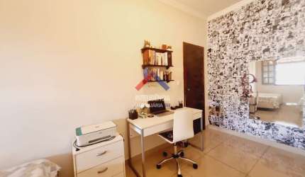 CASA 3 QUARTOS COM SUÍTE!