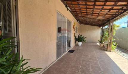 Casa Charmosa em Nova Parnamirim: 2 Quartos, 70m²