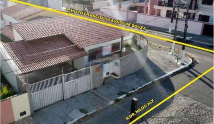 Casa de esquina mais Ponto Comercial em Capim Macio!