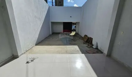 CASA EM NEÓPOLIS BEM LOCALIZADA COM ESPAÇO COMERCIAL