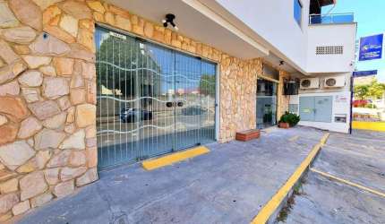 Loja com 45 m² em Capim Macio ao lado do Colégio CEI