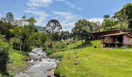 Chácara com 3 dormitórios à venda, 3000 m² por R$ 2.000.000,00 - Ponte Nova - Sapucaí-Mirim/MG