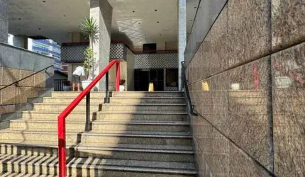 Cobertura com 4 Dormitórios e Piscina - 450 Metros da Praia - Vila Tupi