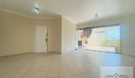 Cobertura a 100m da Praia na Vila Tupi – Conforto e Sofisticação em 205m²