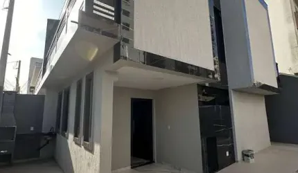 Sobrado 3 Dormitórios 1 Suíte Piscina 2 Vagas Tupi Praia Grande SP.