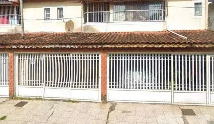 Casa Sobrado Individual 03 dormitórios 03 suites Boqueirão - R$ 720.000