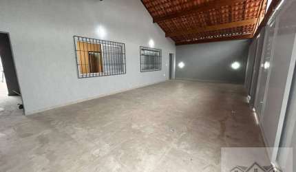 Casa Isolada em Praia Grande – R$880.000,00 – 4 Quartos e Espaço Gourmet