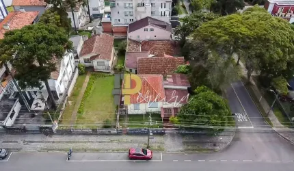 Grande lote 600m² no Mercês! Oportunidade