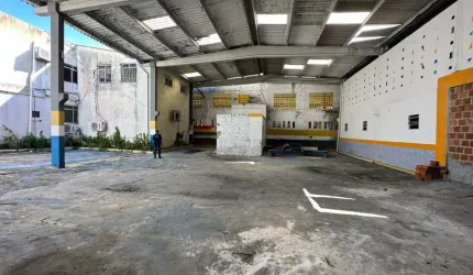 Barracão / Galpão / Depósito para alugar no Centro, Lauro de Freitas  por R$ 12.000