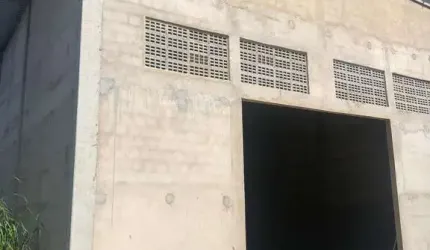 Barracão / Galpão / Depósito para alugar no Recreio Ipitanga, Lauro de Freitas  por R$ 6.000